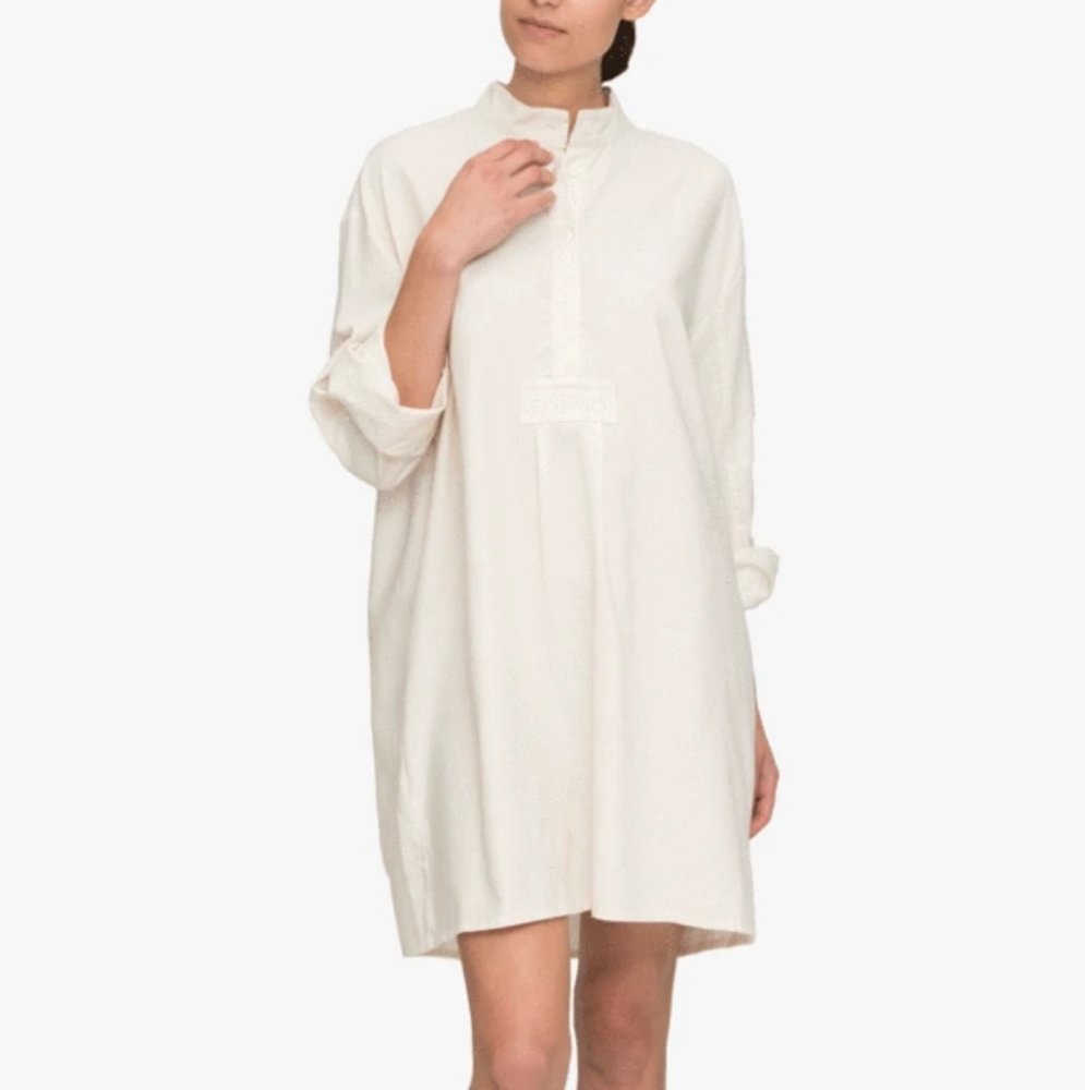 The Sleep Shirt short cream herringbone